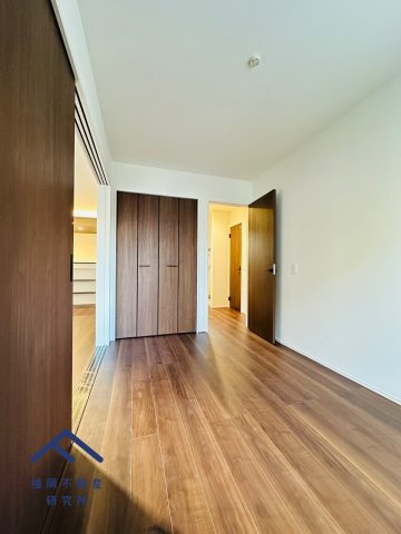 鳥栖市桜町　戸建ての洋室