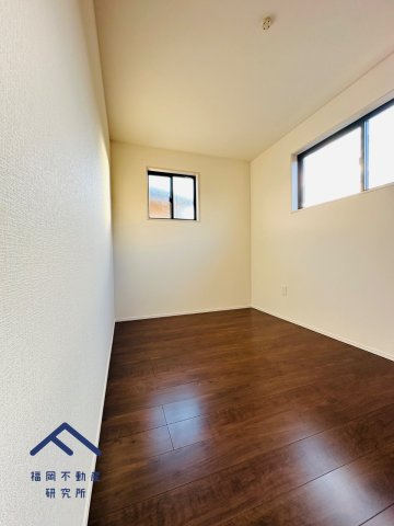鳥栖市桜町　戸建ての洋室