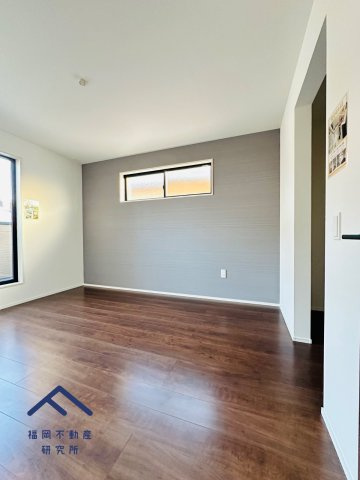 鳥栖市桜町　戸建ての洋室