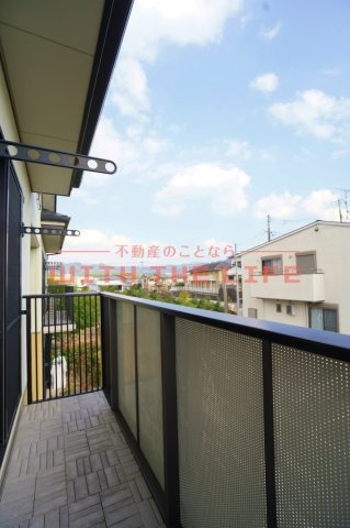 ミレニアミティ上津【キャッシュバック対象物件】のバルコニー|お洗濯にも便利なバルコニー付き