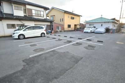 【駐車場】 | マリアージュＦ