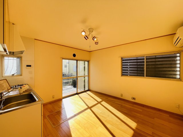 【居間・リビング】 | 熊谷市妻沼　中古戸建