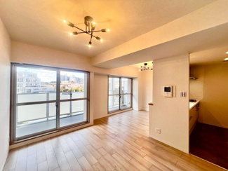 【居間・リビング】 | ソワール新檜尾台７号棟