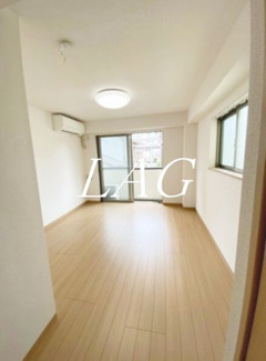 【居間・リビング】 | ルミナス | 洋室のお部屋です。