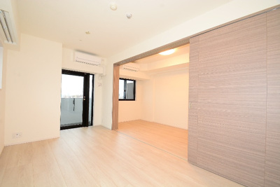 【居間・リビング】 | ステージグランデ台東根岸アジールコート | ※カラータイプ異なります。