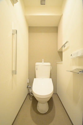 【トイレ】 | ステージグランデ台東根岸アジールコート | ※カラータイプ異なります。