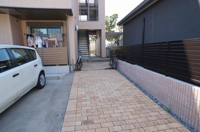 【エントランス】 | ビエナ青木 | 清潔なエントランスです