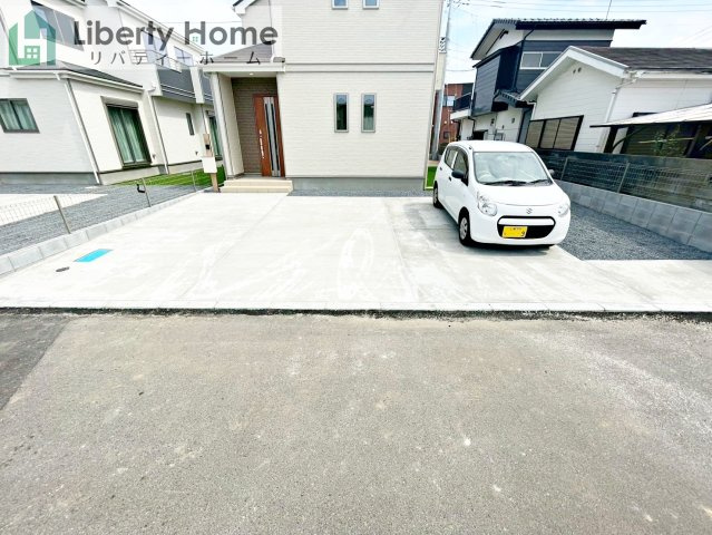 水戸市堀町　新築戸建　B号棟の駐車場