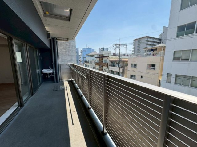 【外観】 | ローレルコート小阪二丁目 | 当マンションの隣にコンビニあります♪