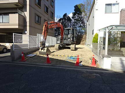 南区向洋新町１丁目の前面道路含む現地写真