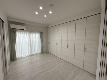 【寝室】 | セリタビル | きれいなフローリング。