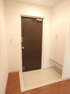 【玄関】 | コーポモントレー | タイルがお洒落な玄関です！