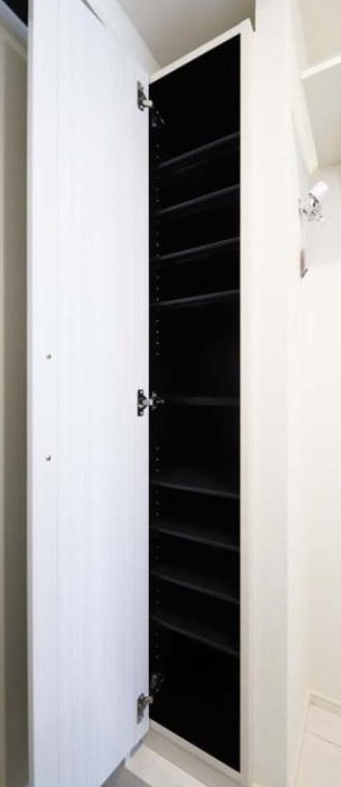 ハーモニーテラス中村南の玄関|★★ネット無料　収納階段のデザイナーズ物件です★★