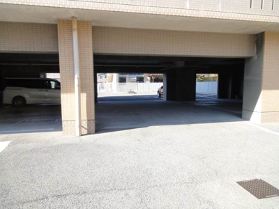 【駐車場】 | マンション輝宣
