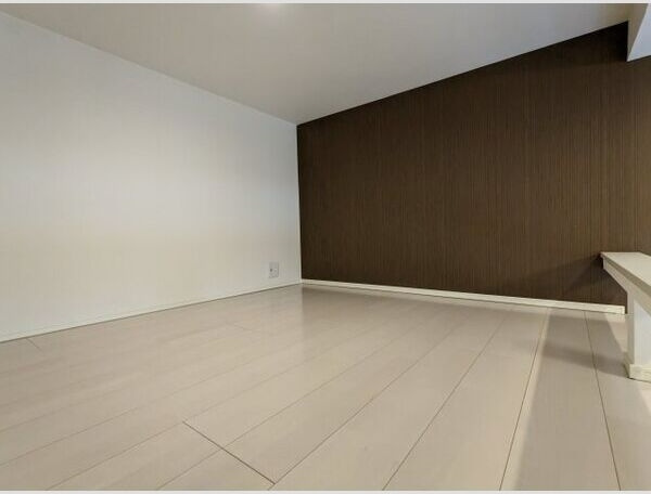 メゾンド琥珀の洋室|ロフト