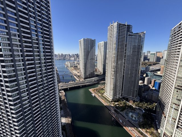 バルコニーからの眺望（西側）