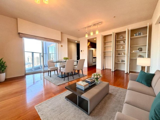 16.7帖、２面採光の開放的なリビング
※CGによる家具配置イメージです。