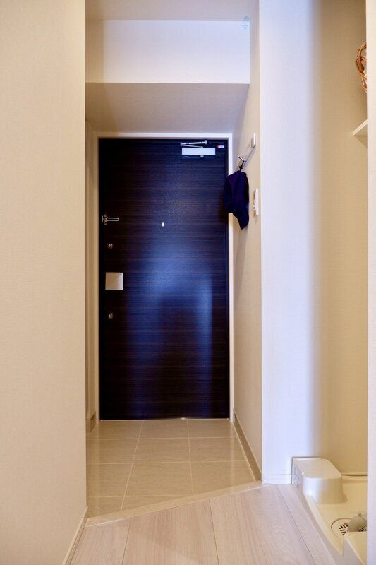 ONE ROOF RESIDENCE KIBA WESTの玄関