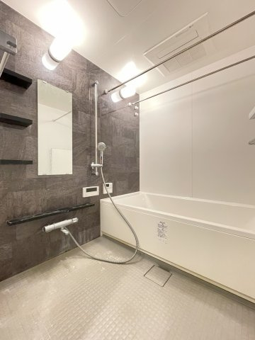 プレミスト京都西院の浴室|ミストサウナ付き浴室乾燥機あり