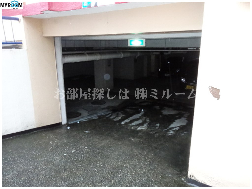 リフレッシュ柏木の駐車場|敷地内駐車場☆