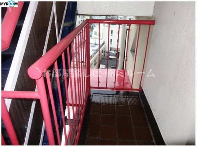 リフレッシュ柏木のその他共用部分|避難階段☆