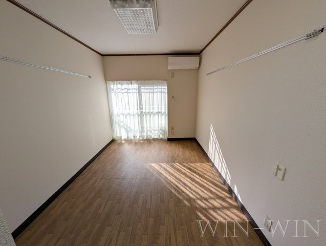 セントラルヒルズ Aの居間・リビング