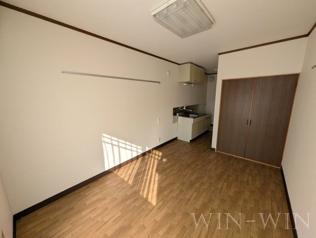 セントラルヒルズ Aの居間・リビング