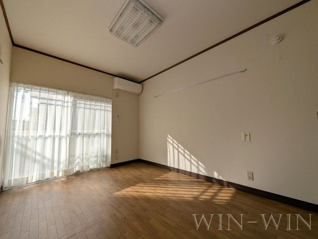 セントラルヒルズ Aの居間・リビング