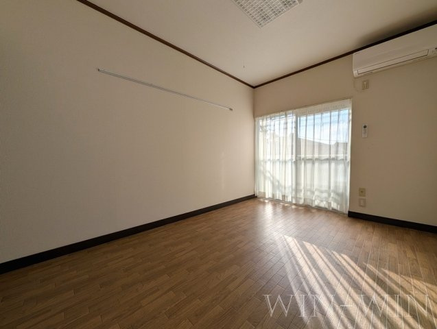 セントラルヒルズ Aの居間・リビング