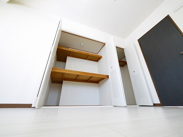 レフィナード・ラ・シャレー生駒の収納|十分な収納スペースがあります