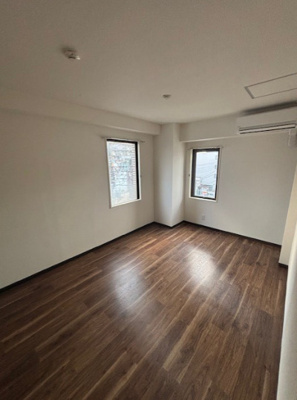 【寝室】 | ウィスタリアガーデン