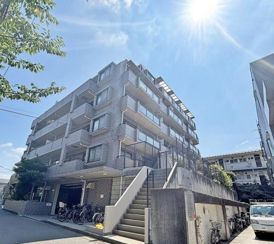 プラハ十日市場【仲介手数料無料】の外観