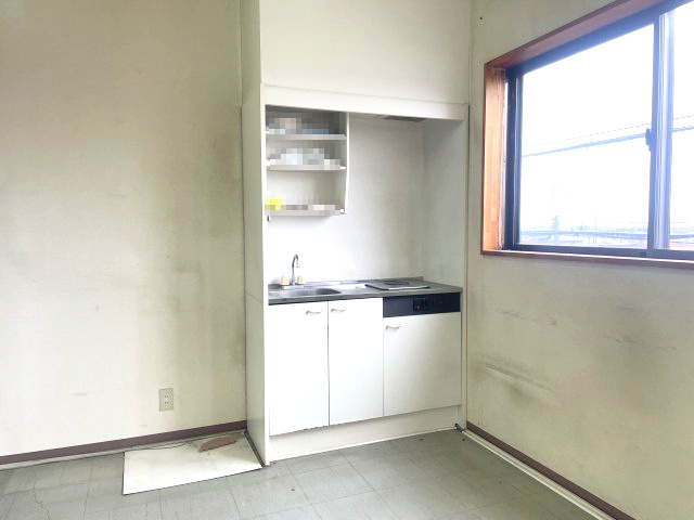 高島市新旭町饗庭倉庫工場のキッチン|２階