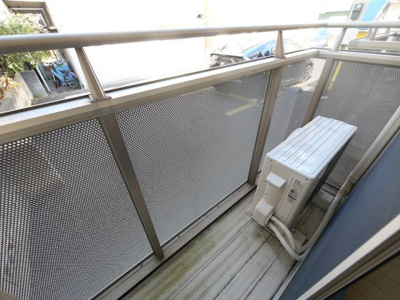 【バルコニー】 | フォンテーヌ北町 | 暖かな日差しのふりそそぐバルコニー