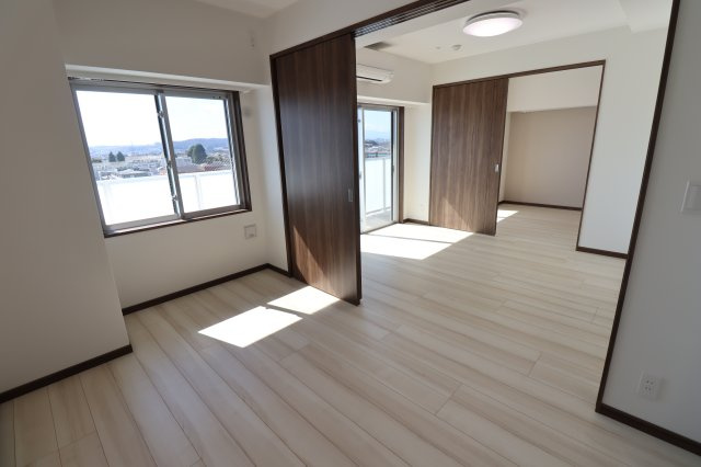 GENOVIA白糸台skygardenの居間・リビング