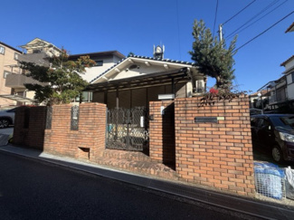 【外観】 | 大阪狭山市池尻中3丁目　建築条件付有売土地 | 間口約7ｍの土地です。
建物プラン図では、お車2台分の駐車が可能となっております（※車種に限ります）