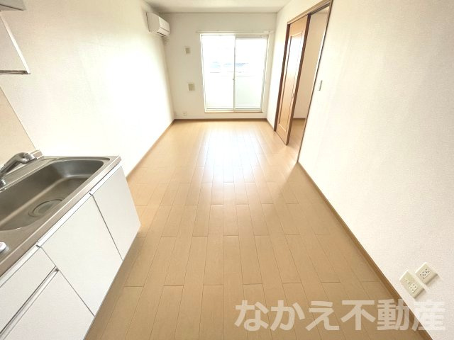 【居間・リビング】 | こちらの居間で趣味の時間をお楽しみください