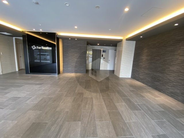 フォーリアライズ大阪エレナのロビー