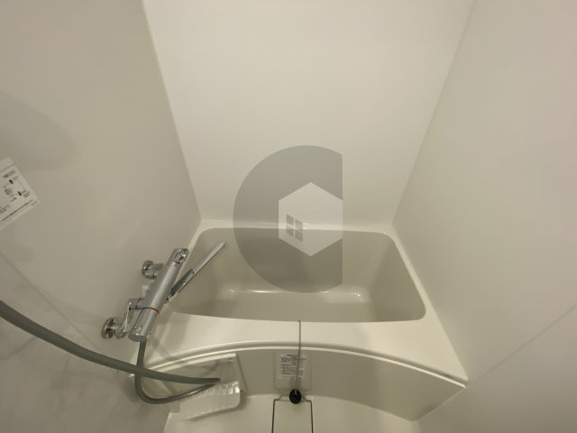 フォーリアライズ大阪エレナの浴室