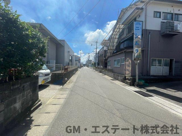 宮崎市大字芳士　土地の前面道路含む現地写真