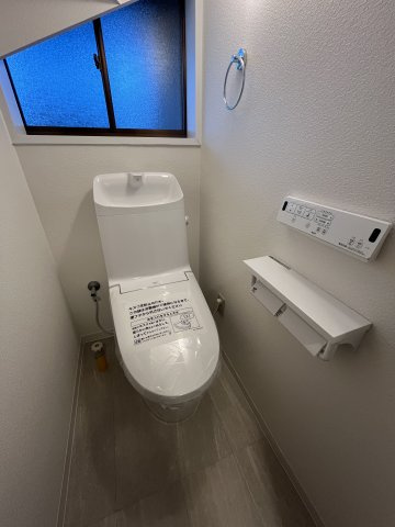 鶴岡市青柳町　中古住宅のトイレ