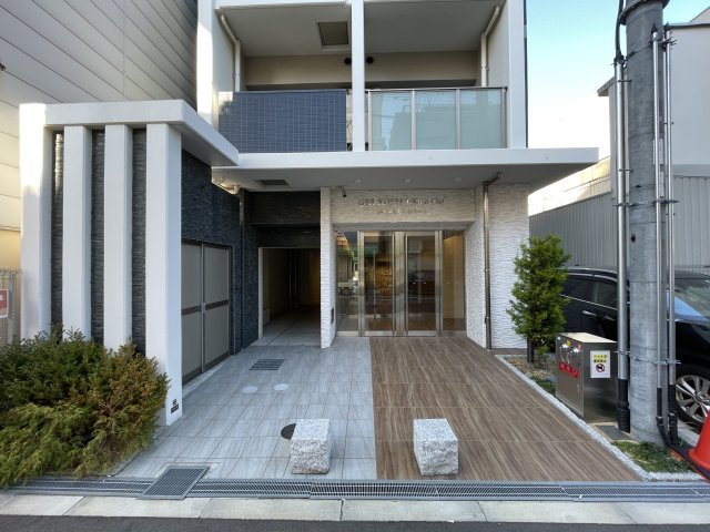 ジアコスモ九条シエルのエントランス