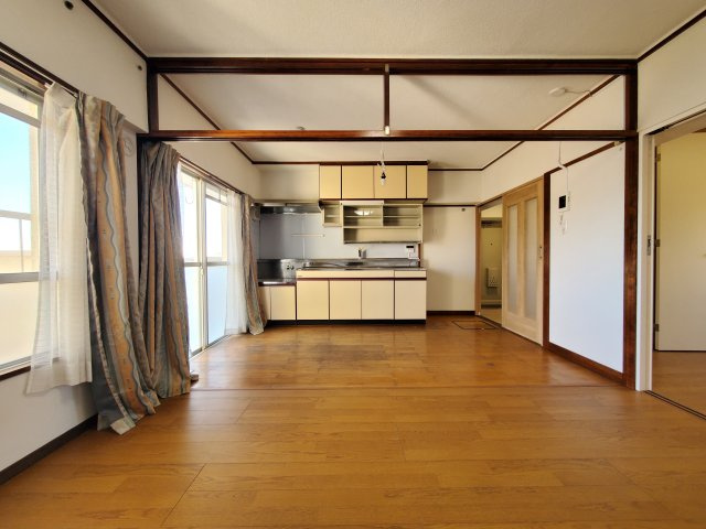 みさと団地8街区20号棟