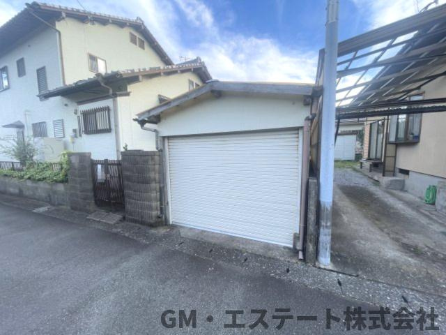 宮崎市大字赤江飛江田　中古住宅の駐車場