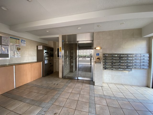 ロイヤルステージ東所沢Ⅱのエントランス