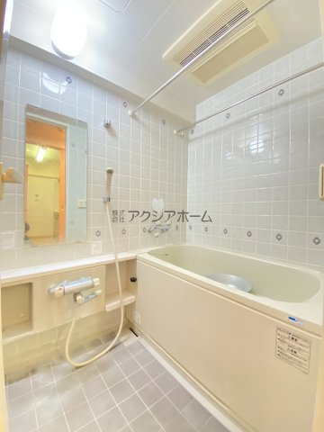 ロイヤルステージ東所沢Ⅱの浴室|追焚機能・浴室乾燥機付ユニットバス