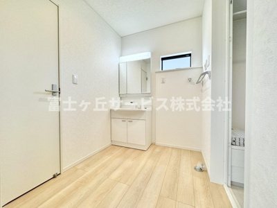 【脱衣所】 | 島田市金谷東2丁目 9期 新築一戸建て 3号棟 | 脱衣場です