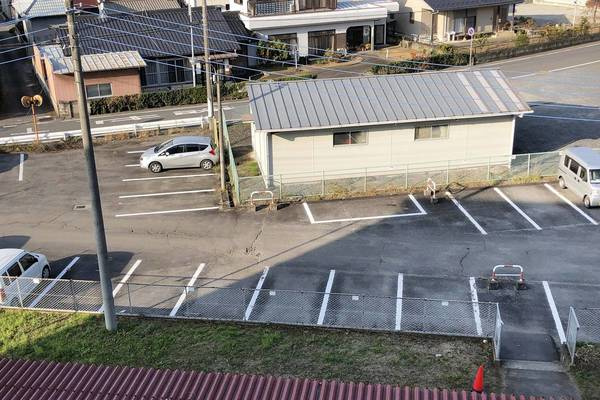 ビレッジハウス高道祖2号棟の駐車場