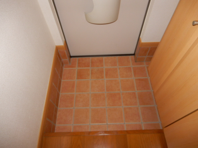 サン・フェルメール壱番館の玄関