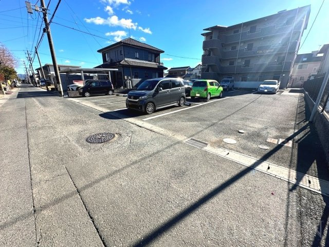 ヴィラ・コパンの駐車場